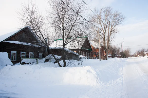 Зимний сельский пейзаж в солнечный день, город Пермь — стоковое фото