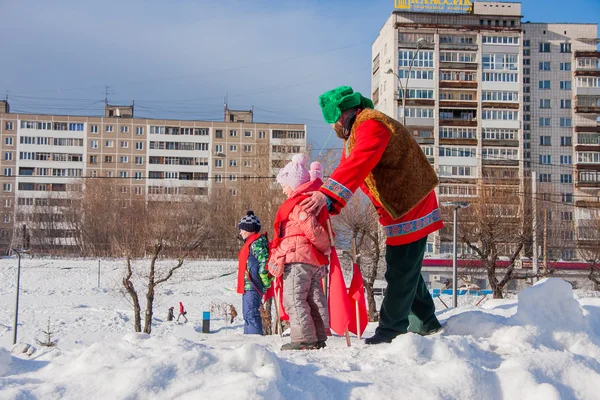 PERM, RÚSSIA - 13 de março de 2016: Crianças participam de competições — Fotografia de Stock