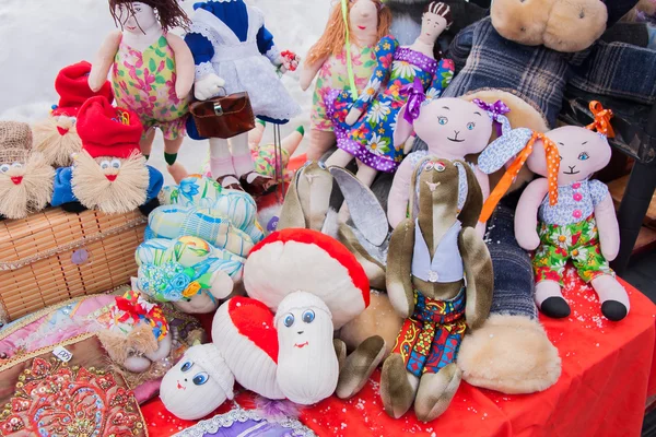 PERM, RUSSIA - March 13, 2016: Trade stalls selling soft toys — Stock Photo, Image