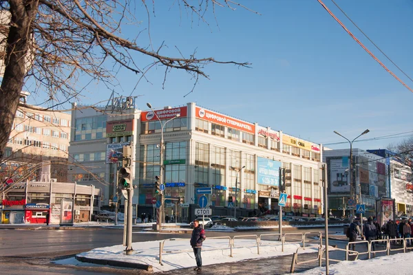 PERM, RUSSIA - 13 marzo 2016: crocevia tra Lenin e Popov — Foto Stock