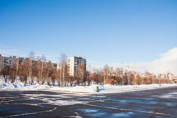 Perm, Ρωσική Ομοσπονδία - Μάρτιος 13, 2016: Πόλη χειμερινό τοπίο — Φωτογραφία Αρχείου