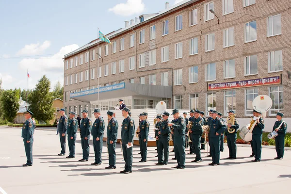 PERM, RUSIA, JULIO 04.2015: Orquesta militar en una reunión de —  Fotos de Stock