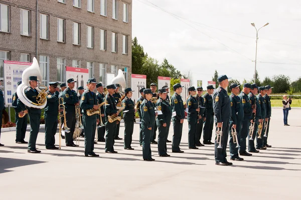 PERM, RUSSIE, JUILLET 04.2015 : Orchestre militaire à une réunion de cinq — Photo