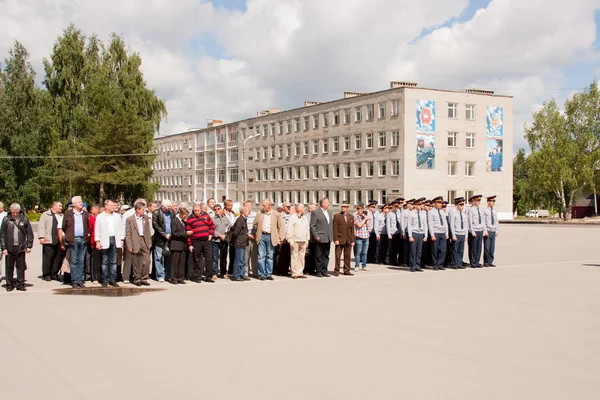 Perm, Rusko, Červenec 04.2015:People na grand vítá veteránů — Stock fotografie