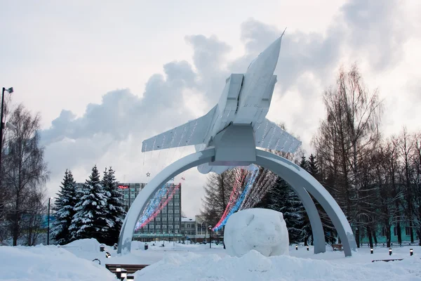 PERM, RUSSIA, JANUARY 17.2016 Monument MiG on the rise ' — Stock Fotó