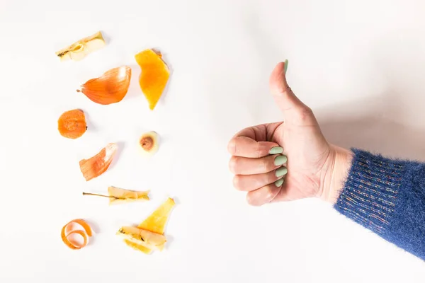 Reducing Kitchen Bio Wawste Thumb Peels Kitchen White Background — Stock Photo, Image