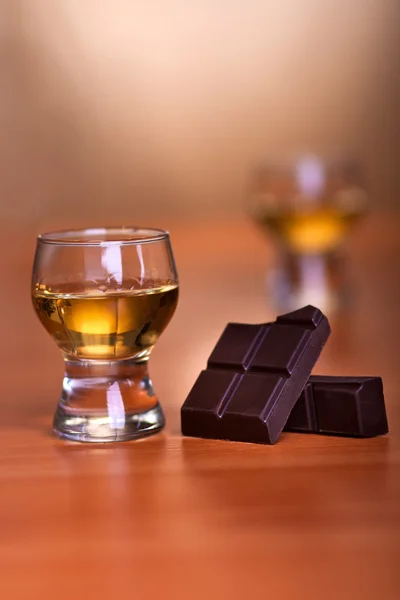 Brandy with chocolate — Stock Photo, Image
