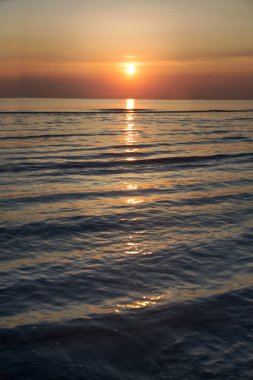 Yeni bir günün deniz manzarası, Denizde gün doğumu