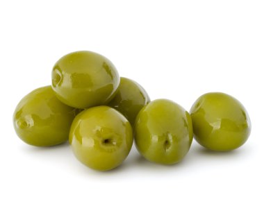 beyaz izole yeşil zeytin