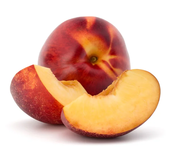 Nectarines geïsoleerd op wit — Stockfoto