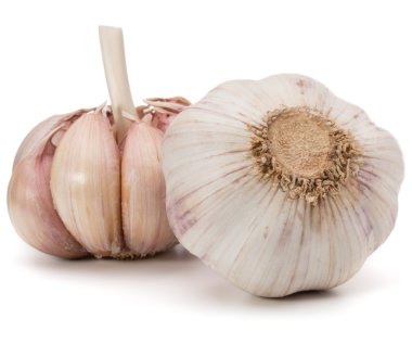 Beyaz üzerine sarımsak ampuller