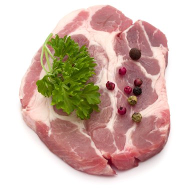 Maydanoz bitki yaprakları ile çiğ et 