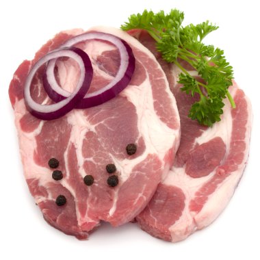 pişmemiş domuz eti