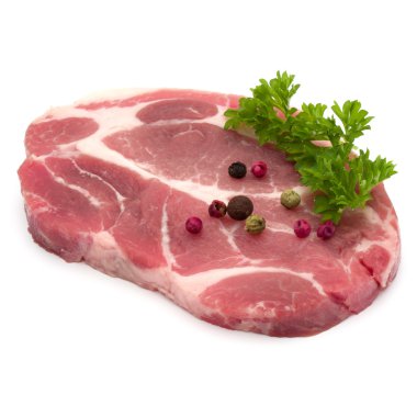 Maydanoz ve karabiber ile çiğ et 