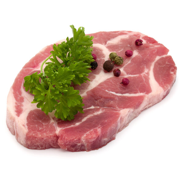 Raw meat with parsley and peppercorn 