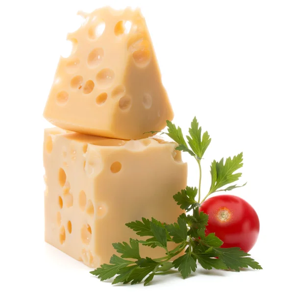 Blokken van de kaas, tomaat en peterselie — Stockfoto