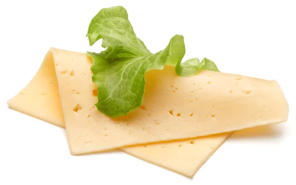 Rebanadas de queso y hojas de ensalada —  Fotos de Stock