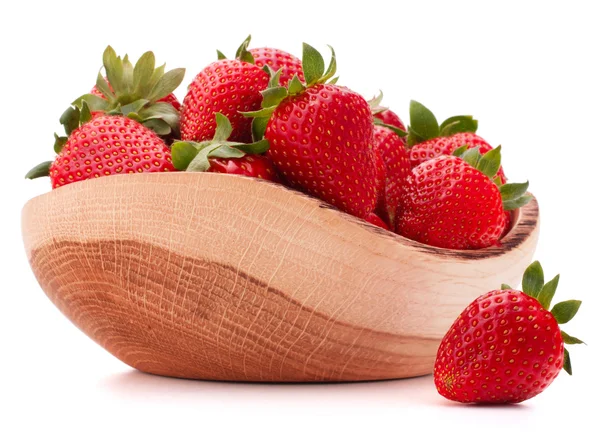 Fragole in ciotola di legno — Foto Stock