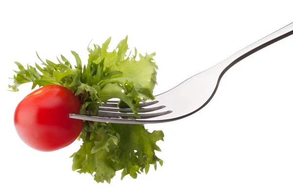 新鲜的沙拉和樱桃番茄上叉 — 图库照片