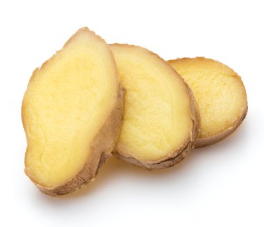 Taze zencefil kökü dilimleri