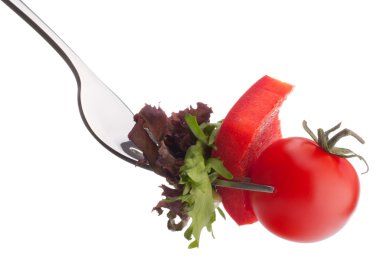 salata ve domates çatal üzerinde