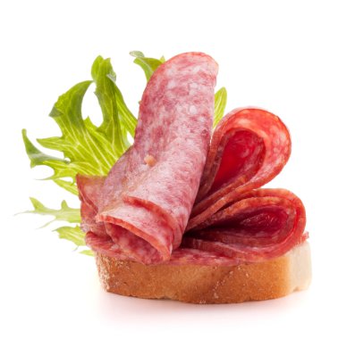 sandviç salam sosis ile