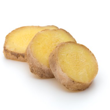 Taze zencefil kökü dilimleri