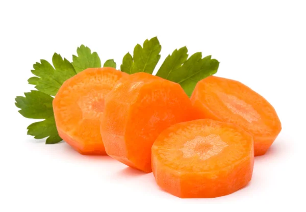 Подрібнені скибочки моркви та петрушка — стокове фото