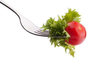 taze salata ve çatal üzerinde kiraz domates