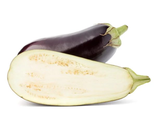 Aubergine fruit met de helft — Stockfoto