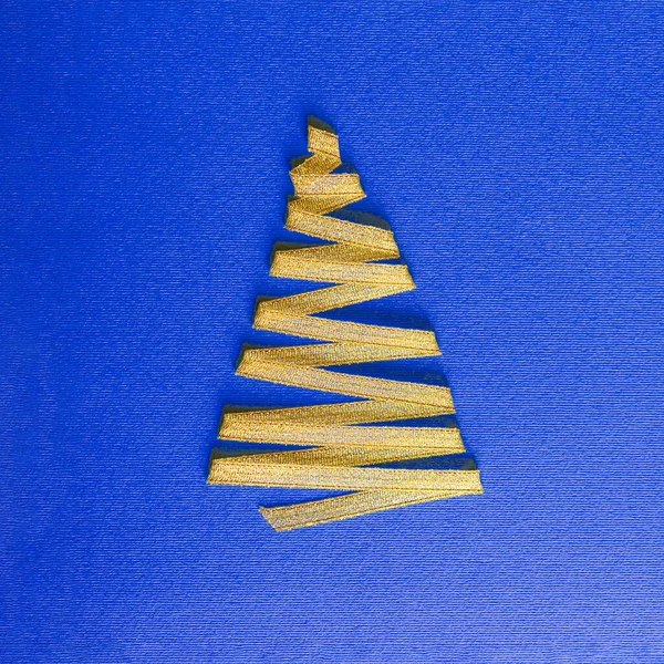 Arbre Noël Fait Rubans Sur Fond Bleu Vif Nouvel Carte — Photo