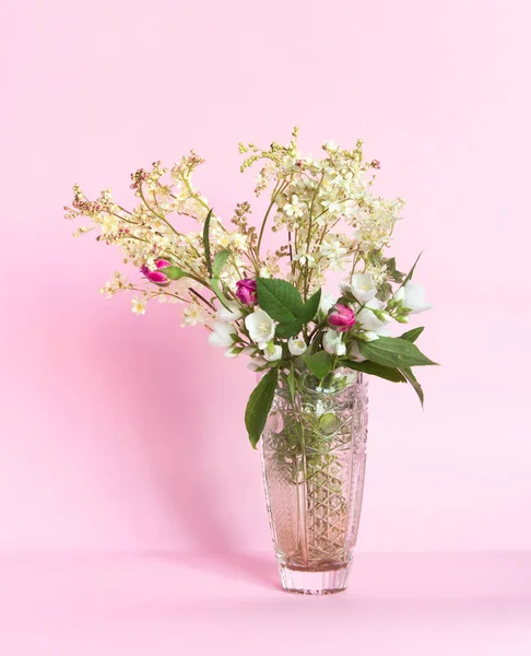 Bouquet Meadowsweet Latin Filipndula Jasmine Wild Roses Vase Pink Background — Stock Photo, Image