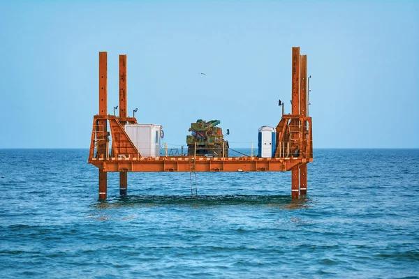 Platform in de zee — Stockfoto