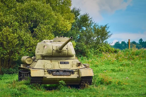 Tank on the Field — Stock Photo, Image