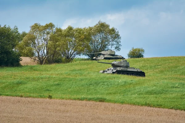 Tanques no campo — Fotografia de Stock