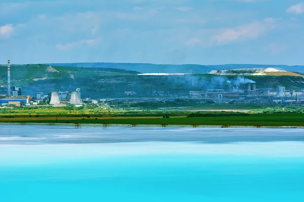 Sjön av kemiskt avfall — Stockfoto