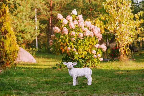 Figurine Sheep Garden — Stock Photo, Image
