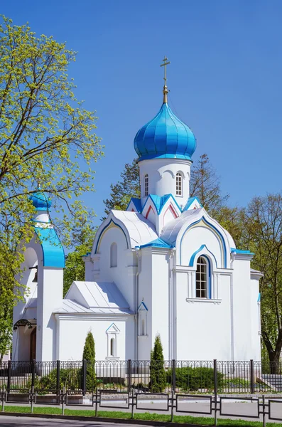 Ortodox biały kościół — Zdjęcie stockowe