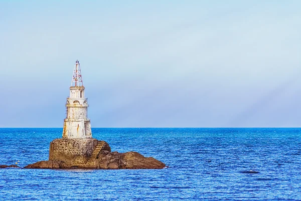 Faro en el mar — Foto de Stock
