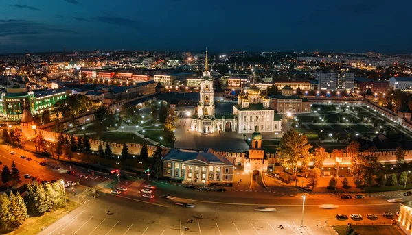Tula Kremlin, İHA 'dan hava görüntüsü. Tezahür ve Varsayım Katedralleri.