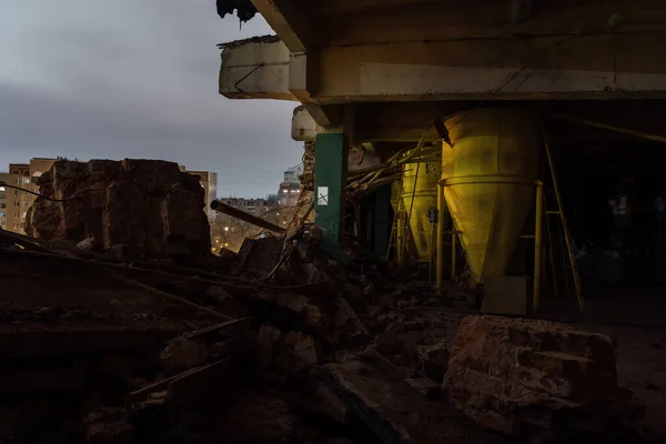 Разрушенный Интерьер Завода Последствия Катастрофы Войны Сноса — стоковое фото