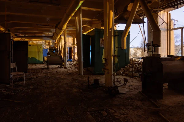 Zniszczone Wnętrze Fabryki Konsekwencje Katastrofy Wojny Lub Rozbiórki — Zdjęcie stockowe