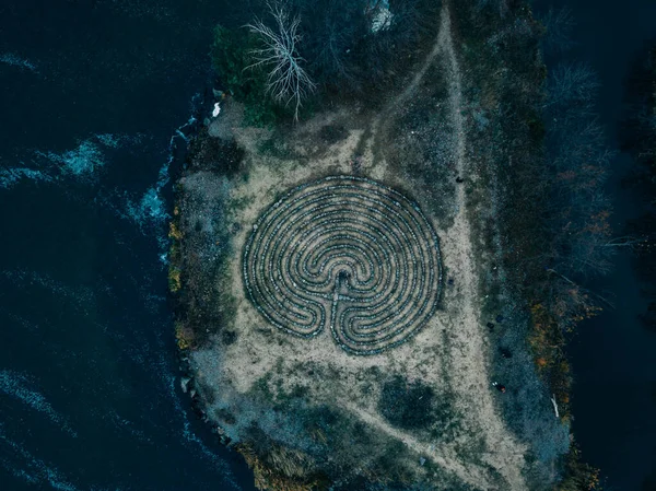 Spirallabyrinth Aus Steinen Der Küste Draufsicht Von Der Drohne Aus — Stockfoto
