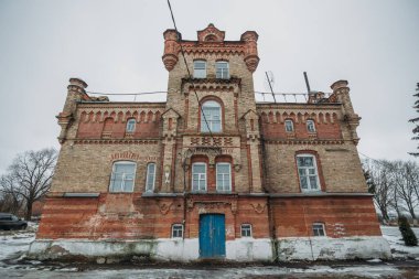 Kursk Oblastı, Rusya 'da Gotik tarzında eski bir malikane.