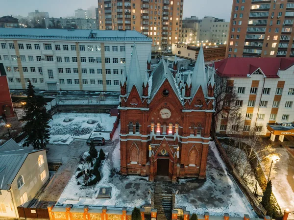 Rooms-katholieke Kerk van de Kerk van de Hemelvaart van de Maagd in Koersk, Rusland, luchtfoto — Stockfoto