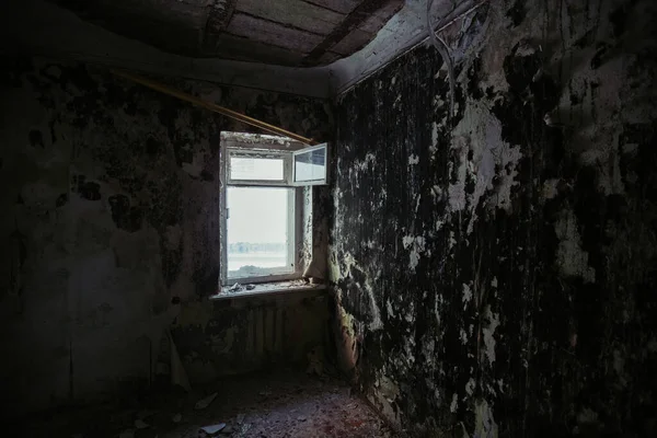 Intérieur Chambre Sale Désordonnée Ancien Bâtiment Abandonné — Photo