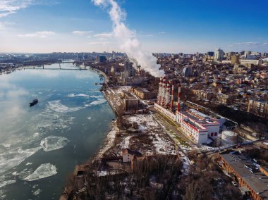 Rostov-on-Don 'daki sanayi bölgesi, kışın insansız hava aracından hava manzarası..