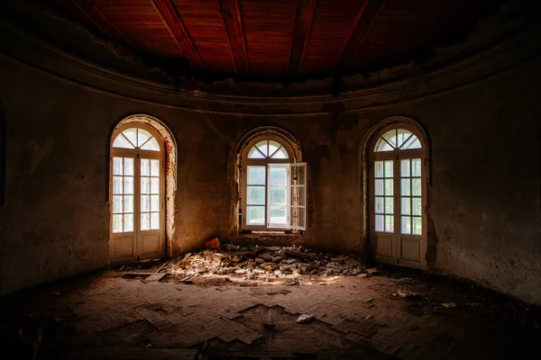 Antigua Mansión Histórica Abandonada Ruinas Vista Interior —  Fotos de Stock