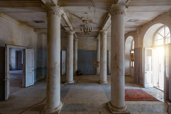 Antigua Mansión Histórica Abandonada Vista Interior —  Fotos de Stock