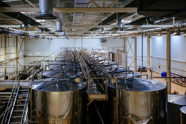 Современная Линия Производства Винодельни Оборудование Хранения Розлива — стоковое фото